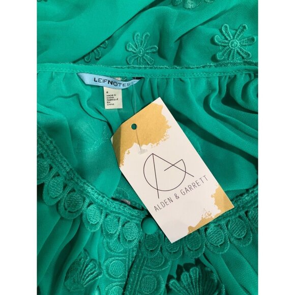 LeifNotes Green Sheer Cold Shoulder Blouse, W/Floral Embroidered Detail, Size 6 - Picture 5 of 5